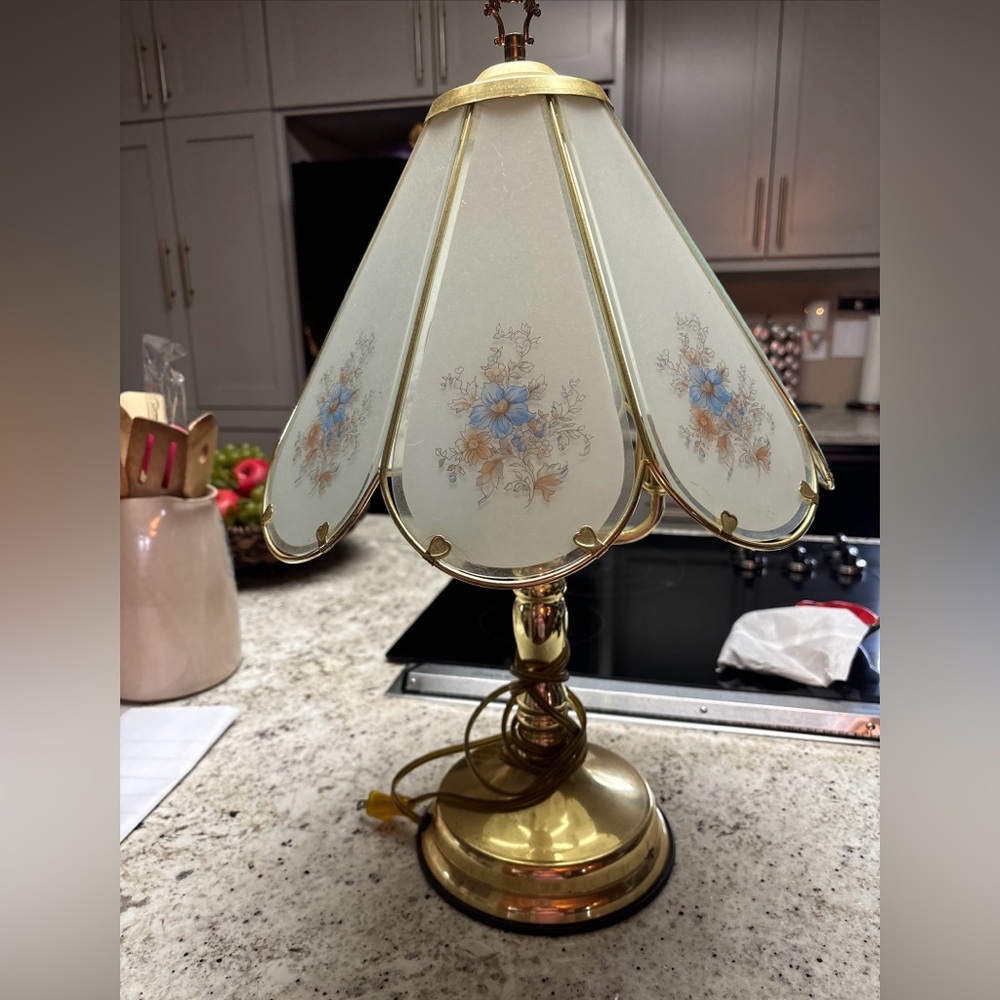 Vintage touch lamp